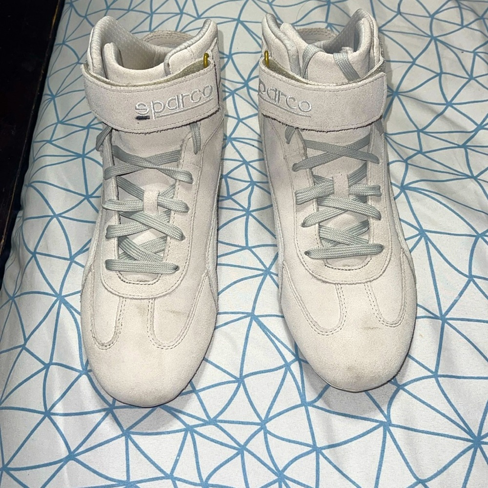 Puma tennis shoes for men 8.5
